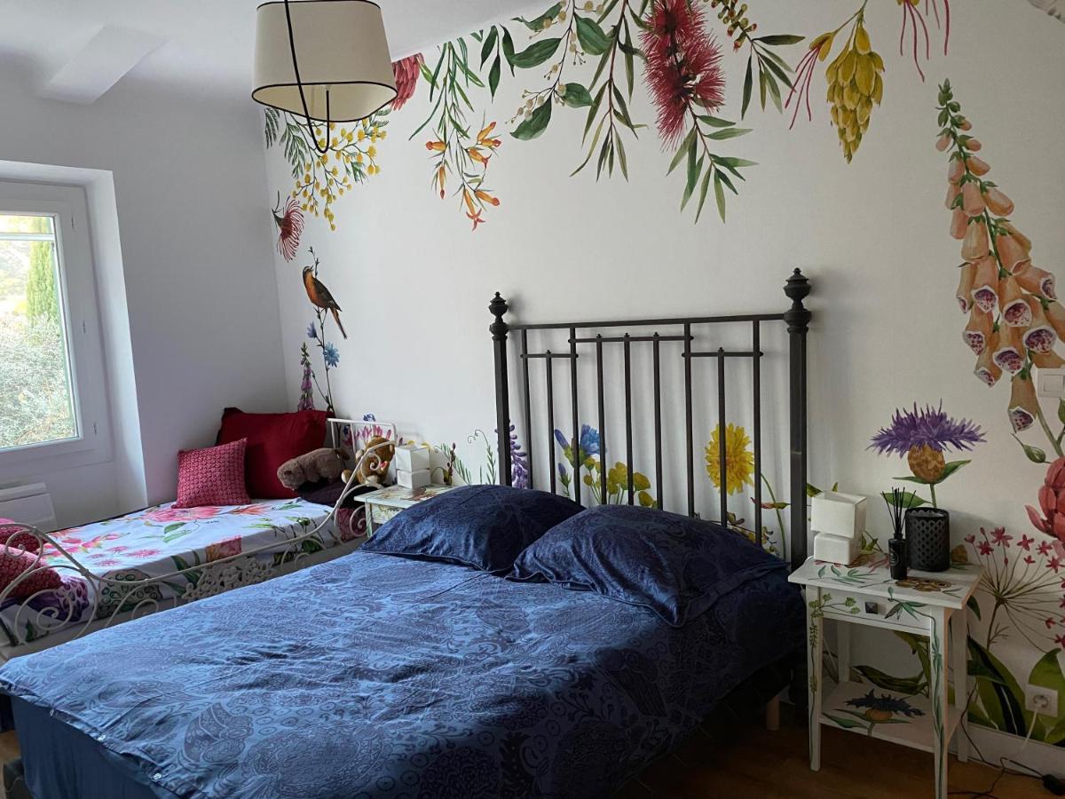 Chambre Privee Dans Un Mas Au Centre Du Village Maubec  Buitenkant foto